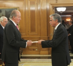 Su Majestad el Rey recibe las Cartas Credenciales del embajador de Líbano, Charbel Aoun